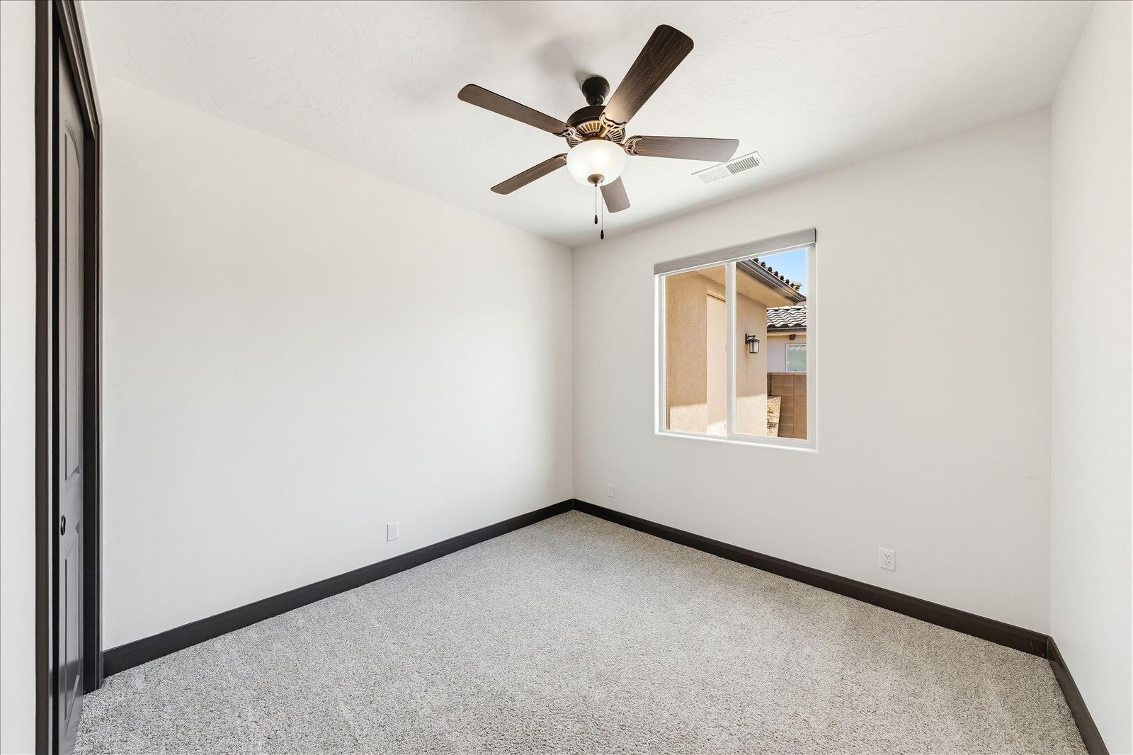 Restful primary suite — 313 W Peridot Dr, Washington, UT 84780
