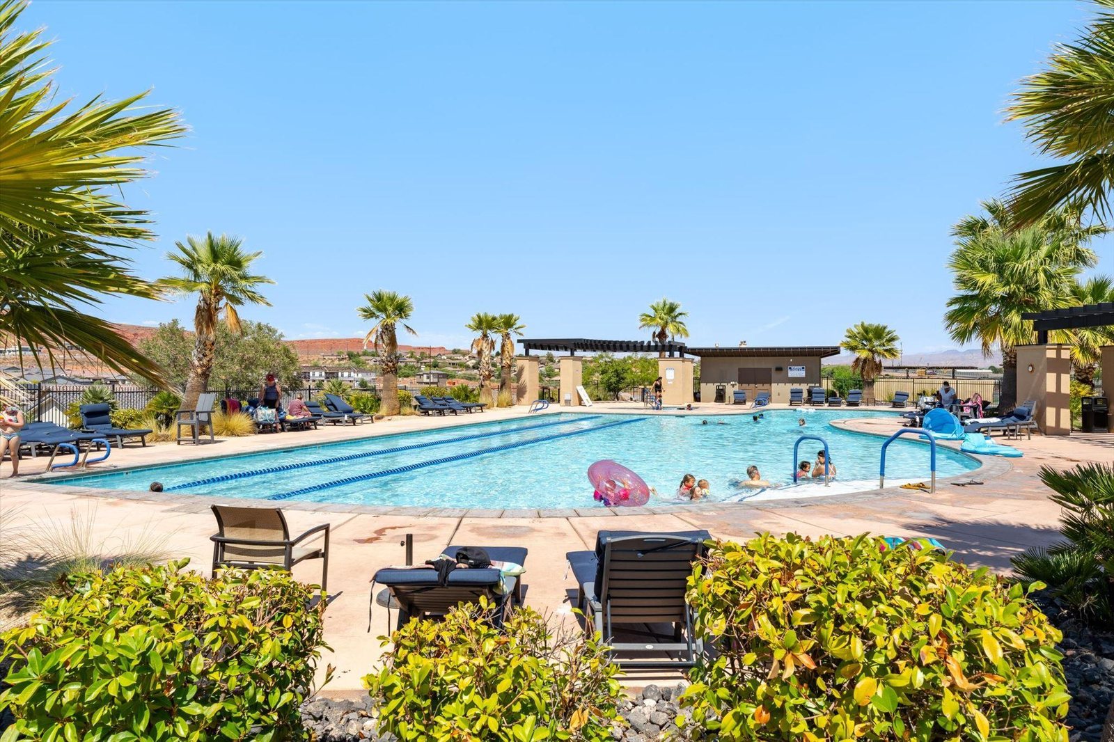 Resort-style community pool — 313 W Peridot Dr, Washington, UT 84780