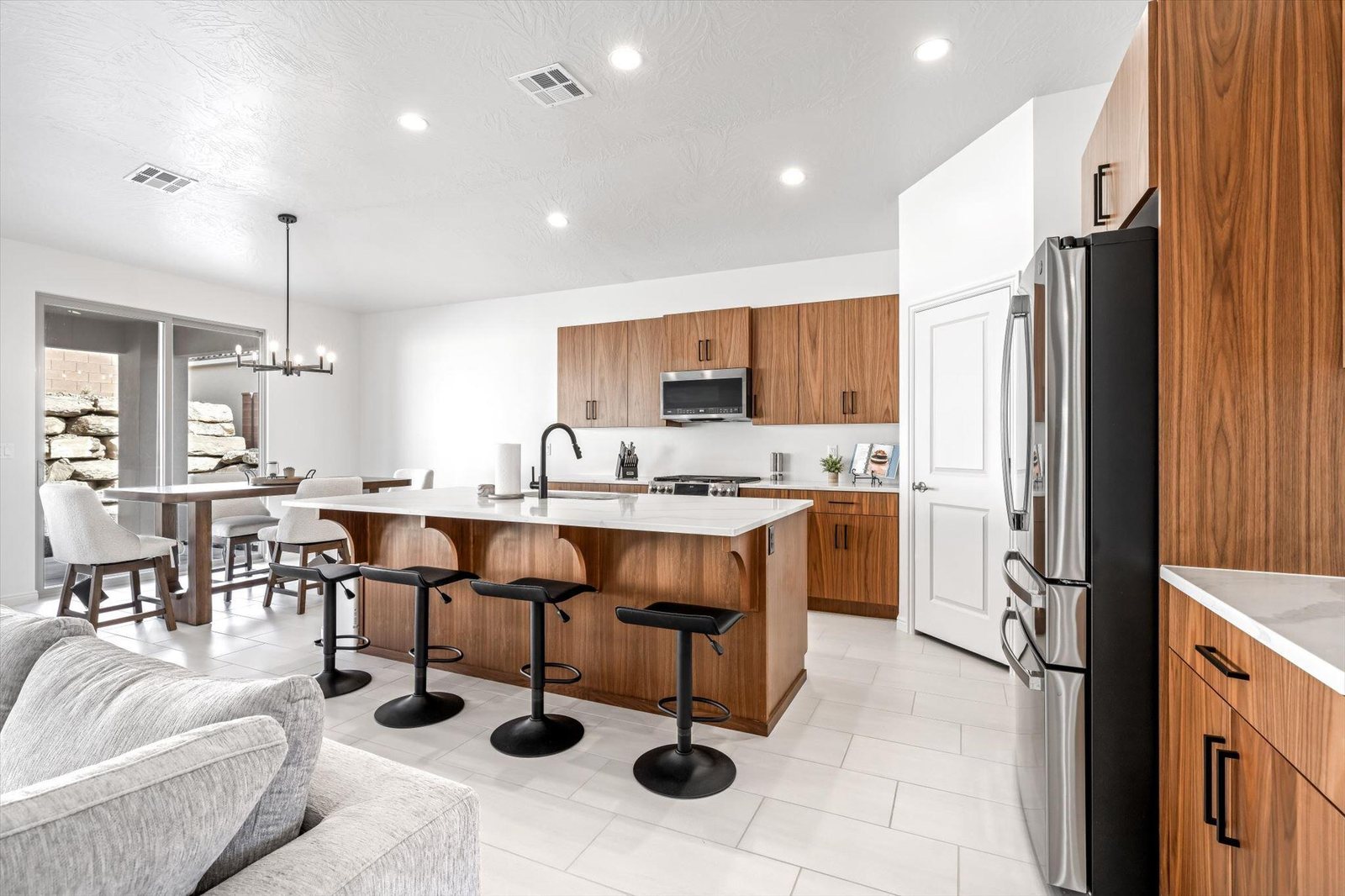Wood-tone cabinetry & stainless — 460 S Bracciano Dr, St. George, UT 84770