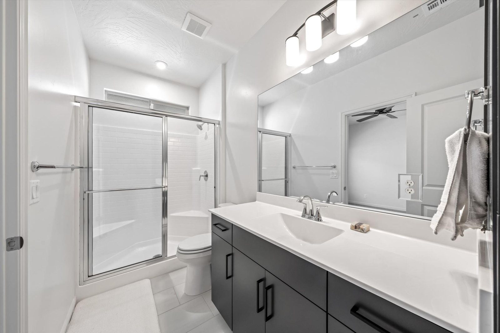 Spa-style primary bath — 460 S Bracciano Dr, St. George, UT 84770