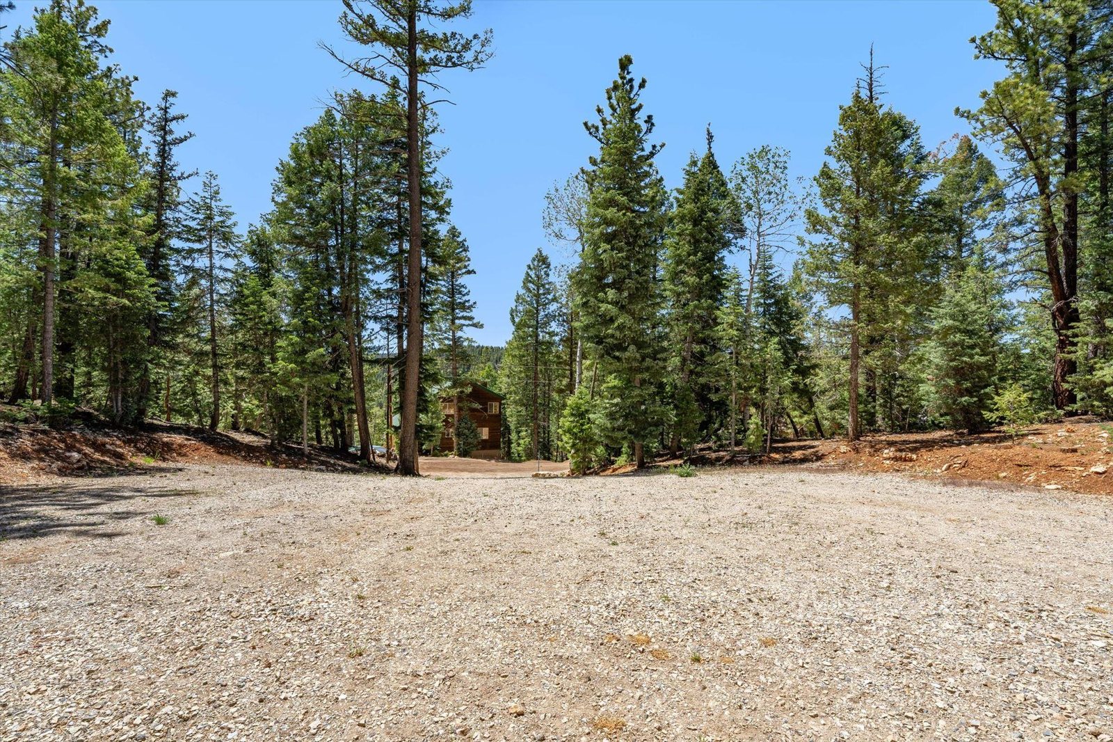 A cabin tucked in the pines — 570 N Skyline Cir, Duck Creek Village, UT 84762