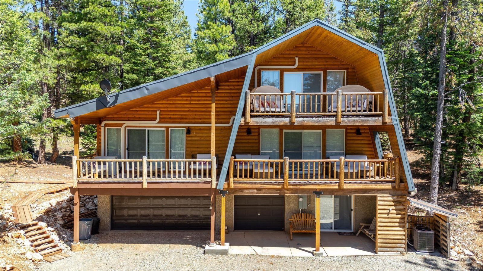 The cabin at dusk — 570 N Skyline Cir, Duck Creek Village, UT 84762