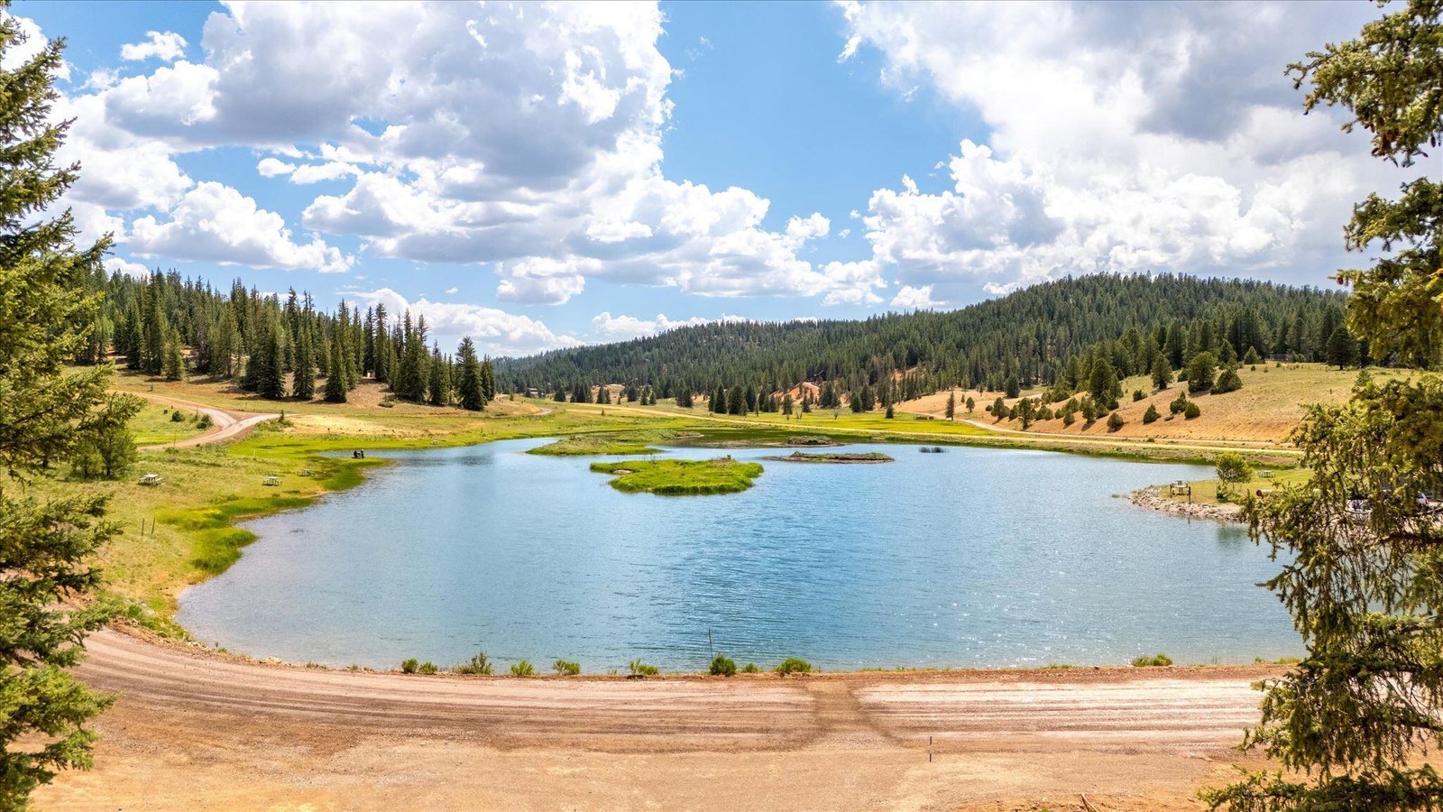 Minutes to mountain lakes — 570 N Skyline Cir, Duck Creek Village, UT 84762
